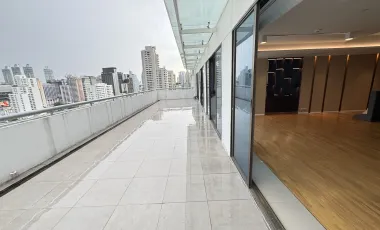 For rent 4 bedrooms condo in Watthana, Bangkok