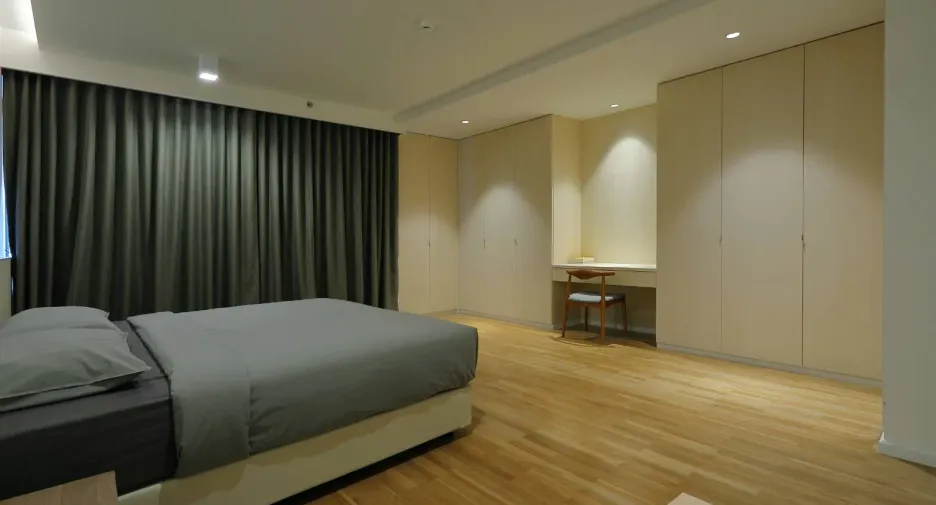 For rent 4 bedrooms condo in Watthana, Bangkok