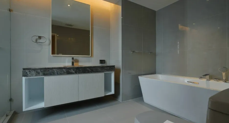 For rent 4 bedrooms condo in Watthana, Bangkok
