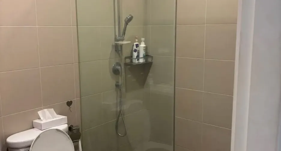 For rent 2 bedrooms condo in Khlong San, Bangkok