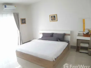 Casa adosada en venta de 3 habitaciones en Mueang Chiang Mai, Chiang Mai