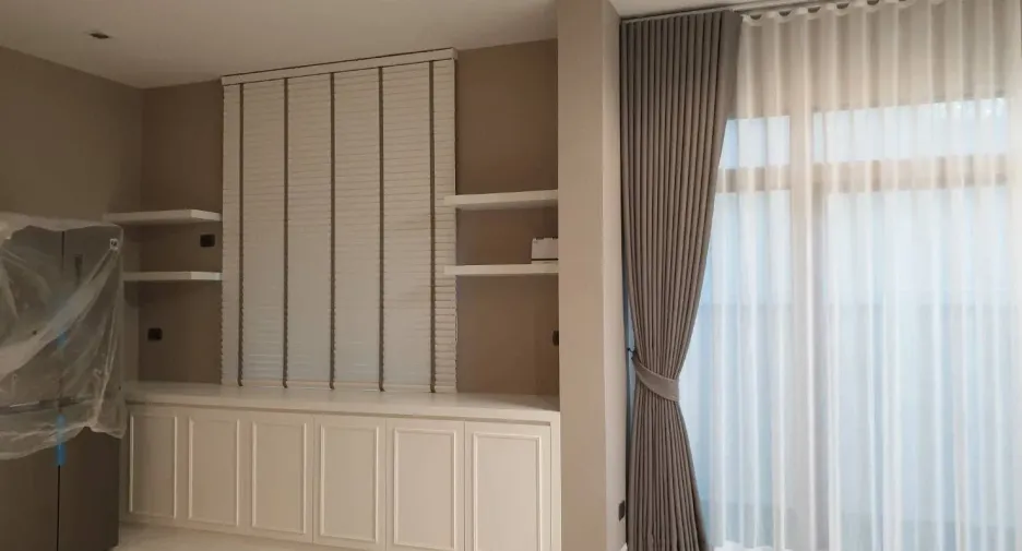 For rent 4 bedrooms house in Lat Krabang, Bangkok