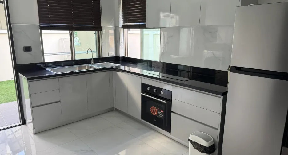 For rent 4 bedrooms house in Lat Krabang, Bangkok