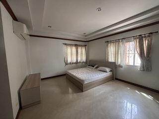 À louer 3 chambres maison à Mueang Phuket, Phuket