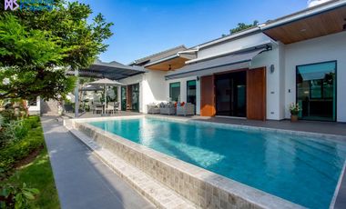 For sale 3 bedrooms villa in Hua Hin, Prachuap Khiri Khan