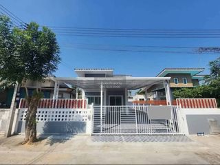 出售 3 卧室 独立屋 在 Lam Luk Ka, Pathum Thani