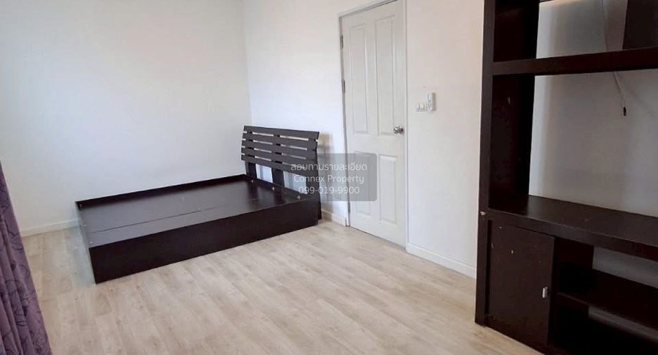Casa adosada en venta de 3 habitaciones en Bang Bon, Bangkok