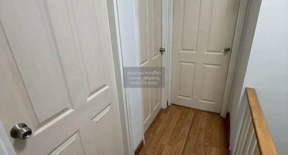 For sale 4 ベッドルーム townhouse in Sai Noi, Nonthaburi
