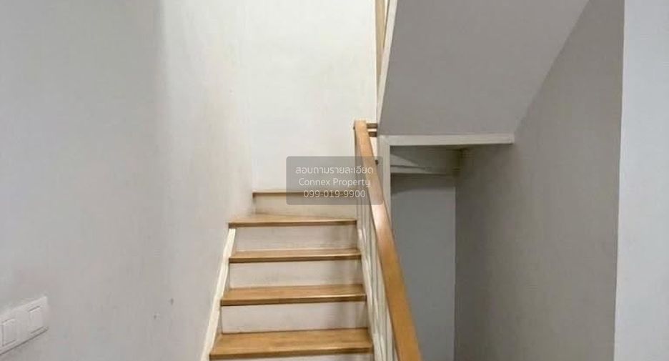 For sale 4 ベッドルーム townhouse in Sai Noi, Nonthaburi