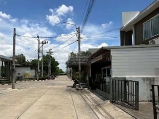 For sale 4 ベッドルーム townhouse in Sai Noi, Nonthaburi