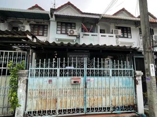 Casa adosada en venta de 2 habitaciones en Bangkok Noi, Bangkok