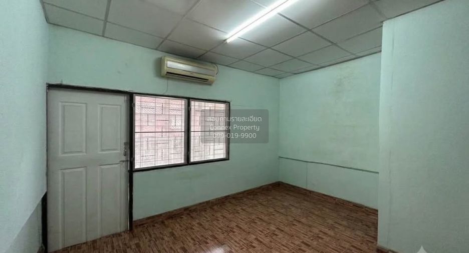 Casa adosada en venta de 2 habitaciones en Bangkok Noi, Bangkok