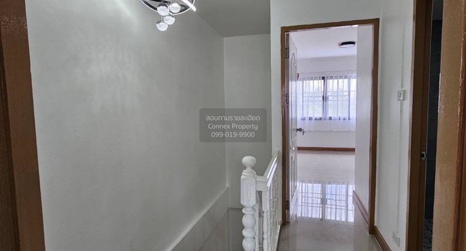 Casa adosada en venta de 3 habitaciones en Nong Chok, Bangkok