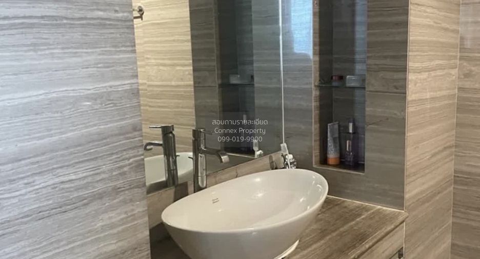 For sale 3 bedrooms condo in Khlong Toei, Bangkok