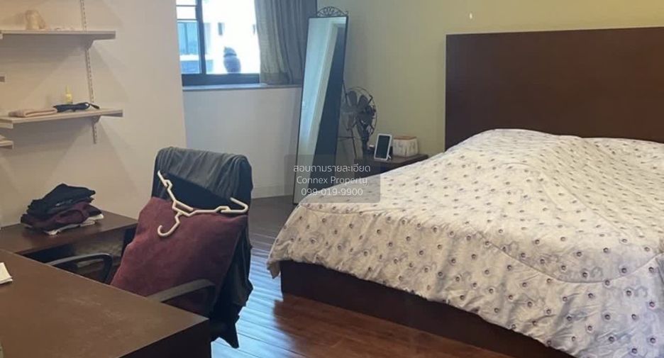 For sale 3 bedrooms condo in Khlong Toei, Bangkok