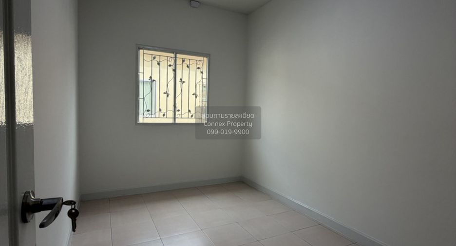 Casa adosada en venta de 3 habitaciones en Thung Khru, Bangkok