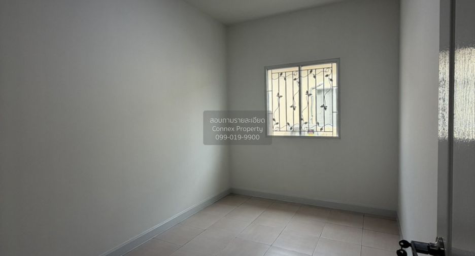 Casa adosada en venta de 3 habitaciones en Thung Khru, Bangkok