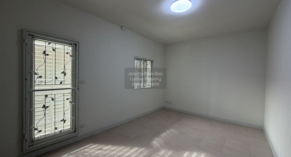 Casa adosada en venta de 3 habitaciones en Thung Khru, Bangkok