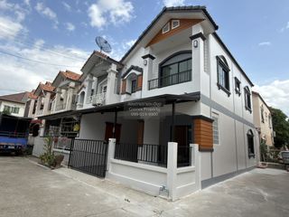 For sale 4 ベッドルーム townhouse in Bang Bua Thong, Nonthaburi