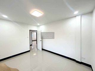 Haus zum Kauf mit 4 Zimmer in Thanyaburi, Pathum Thani