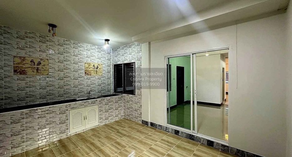 Haus zum Kauf mit 4 Zimmer in Thanyaburi, Pathum Thani