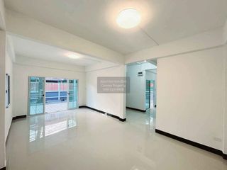 Haus zum Kauf mit 4 Zimmer in Thanyaburi, Pathum Thani