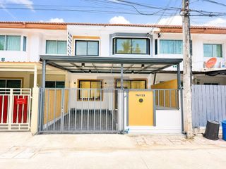 For sale 4 ベッドルーム townhouse in Bang Kruai, Nonthaburi