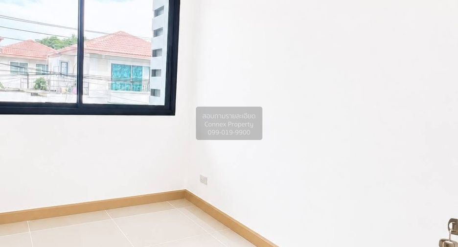 For sale 4 ベッドルーム townhouse in Bang Kruai, Nonthaburi
