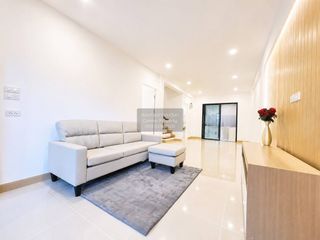 For sale 4 ベッドルーム townhouse in Bang Kruai, Nonthaburi