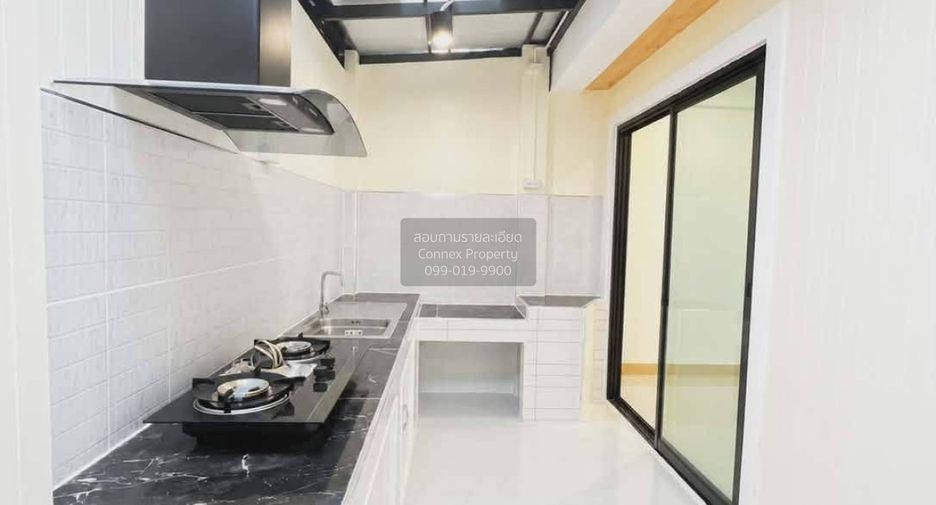 For sale 4 ベッドルーム townhouse in Bang Kruai, Nonthaburi