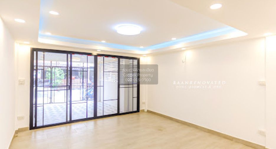 For sale 2 bedrooms townhouse in Lat Phrao, Bangkok