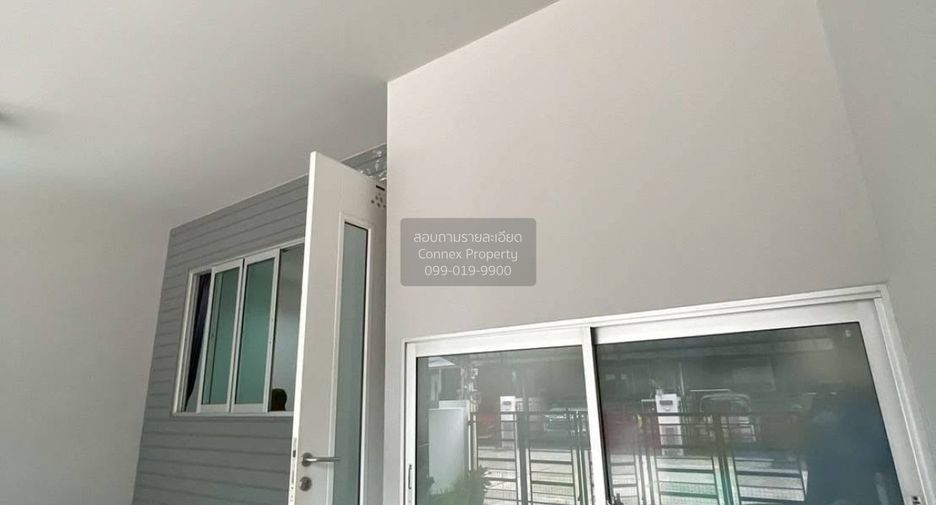 Casa adosada en venta de 3 habitaciones en Thung Khru, Bangkok