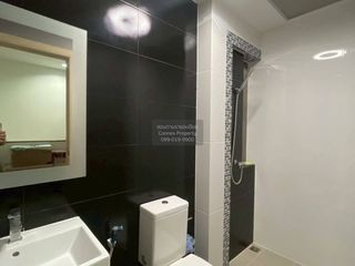 Casa adosada en venta de 3 habitaciones en Thung Khru, Bangkok
