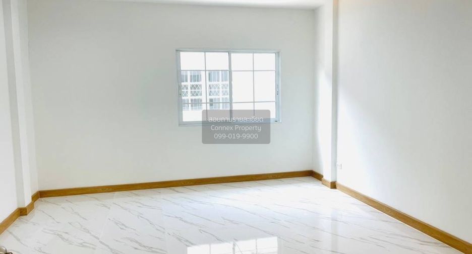 Casa adosada en venta de 3 habitaciones en Mueang Pathum Thani, Pathum Thani