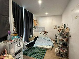 Casa adosada en venta de 3 habitaciones en Bang Khae, Bangkok