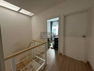 Casa adosada en venta de 3 habitaciones en Bang Khae, Bangkok