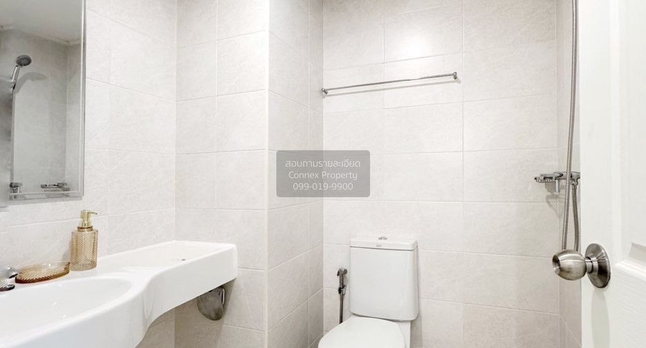 For sale 2 bedrooms condo in Bang Phlat, Bangkok