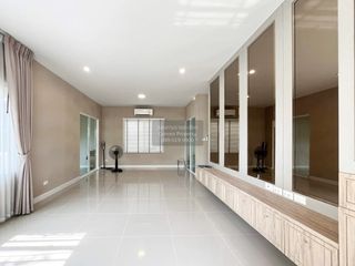 À vendre 4 chambres maison à Bang Bua Thong, Nonthaburi