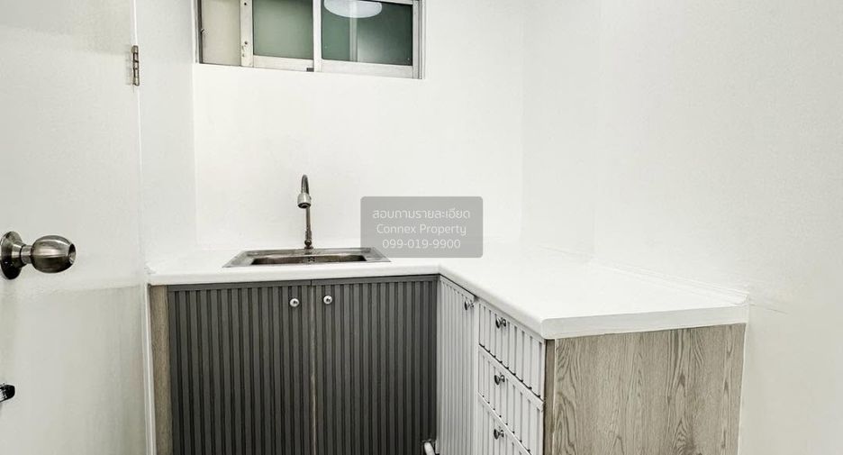 For sale 1 bed condo in Bang Kapi, Bangkok