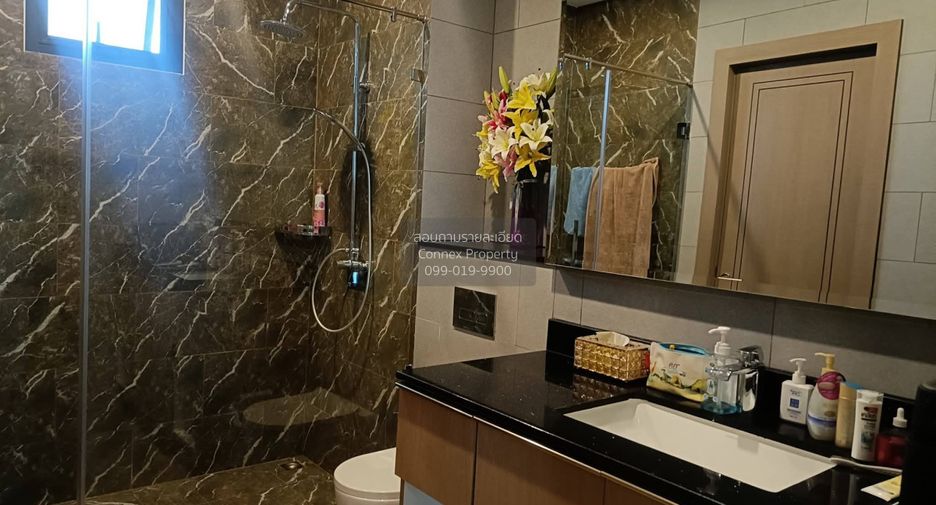 À vendre 4 chambres maison à Huay Yai, Pattaya