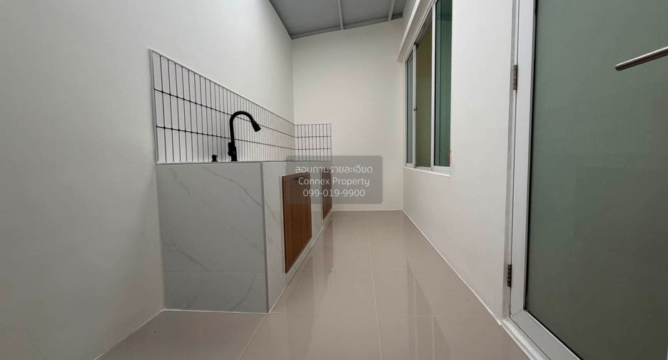 Reihenhaus zum Kauf mit 3 Zimmer in Lam Luk Ka, Pathum Thani