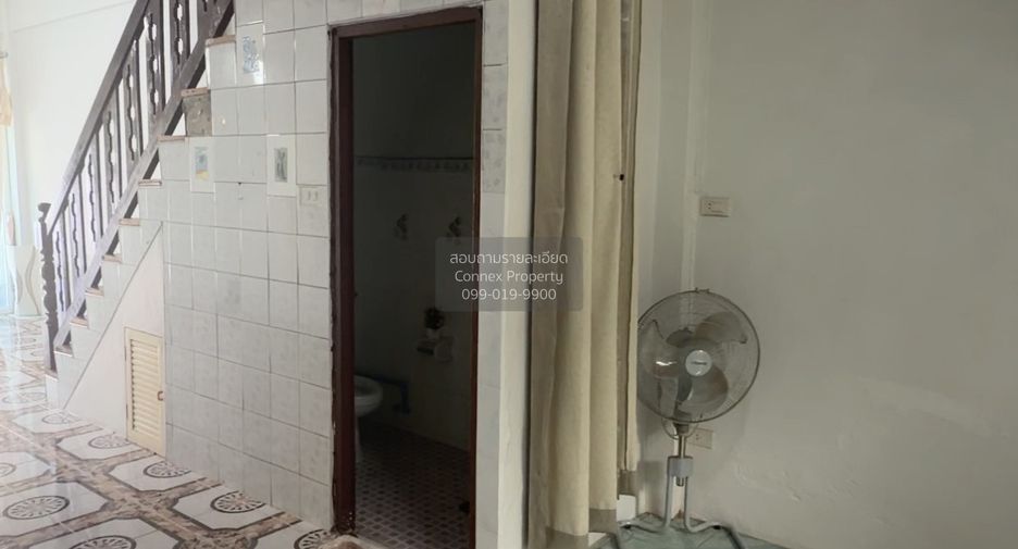 Reihenhaus zum Kauf mit 2 Zimmer in Mueang Samut Prakan, Samut Prakan