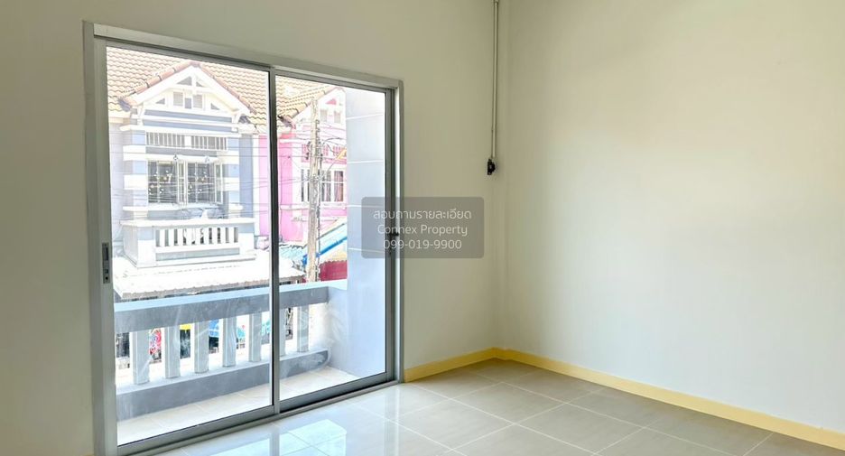 For sale 3 ベッドルーム townhouse in Sai Noi, Nonthaburi