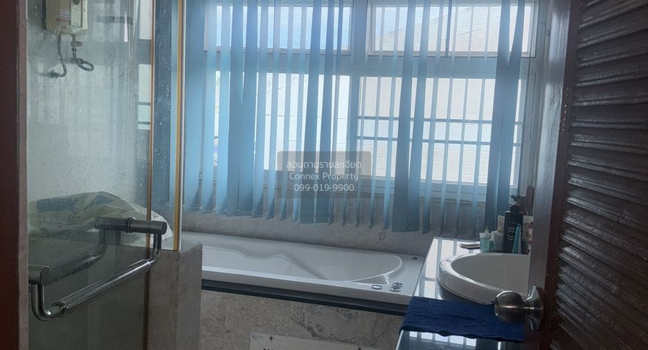 Casa en venta de 5 habitaciones en Khan Na Yao, Bangkok