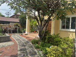 Casa en venta de 5 habitaciones en Khan Na Yao, Bangkok