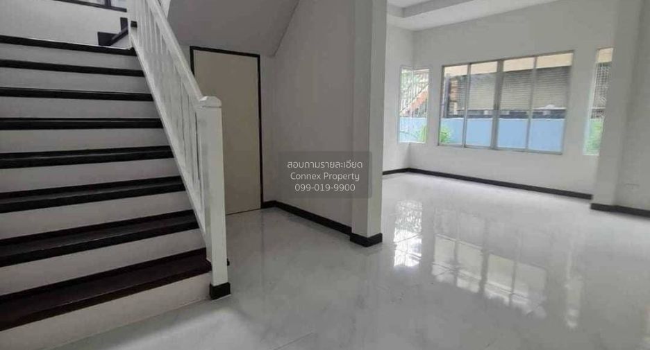 Haus zum Kauf mit 4 Zimmer in Thanyaburi, Pathum Thani