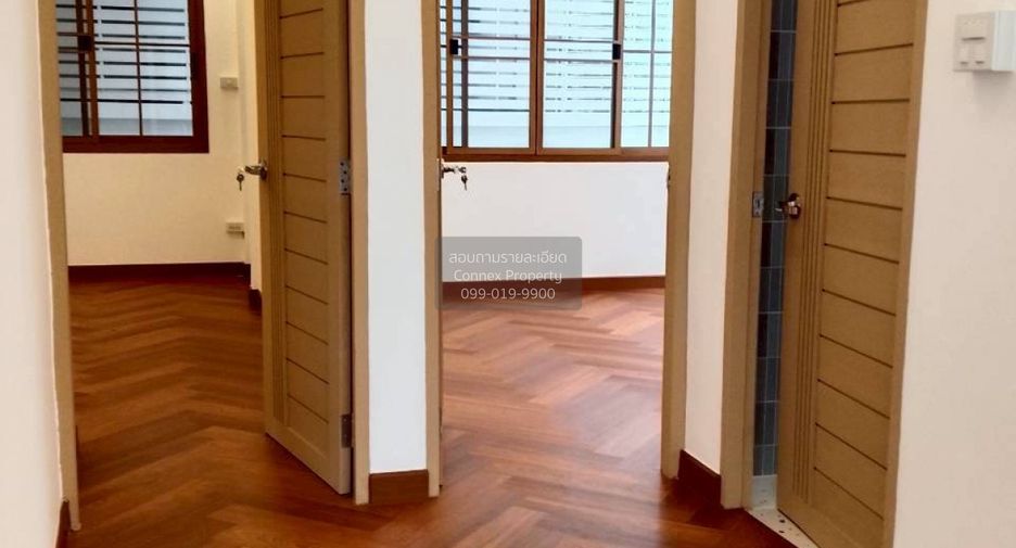 For sale 2 bedrooms house in Wang Thonglang, Bangkok