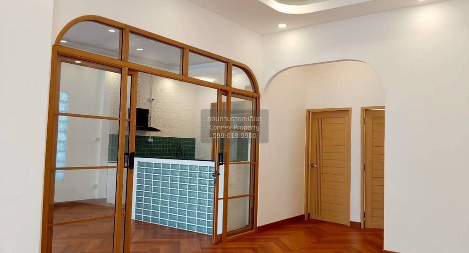 For sale 2 bedrooms house in Wang Thonglang, Bangkok