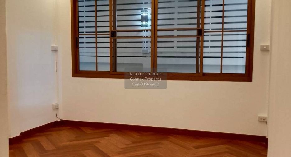 For sale 2 bedrooms house in Wang Thonglang, Bangkok
