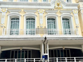 Casa adosada en venta de 6 habitaciones en Chatuchak, Bangkok